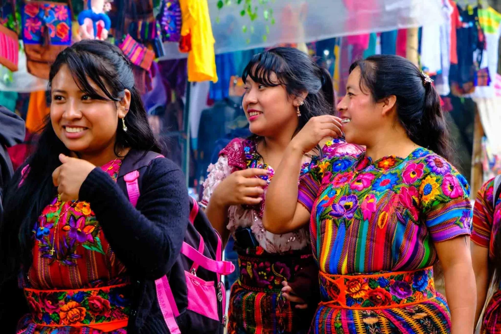 Student group at Santiago Atitlán market